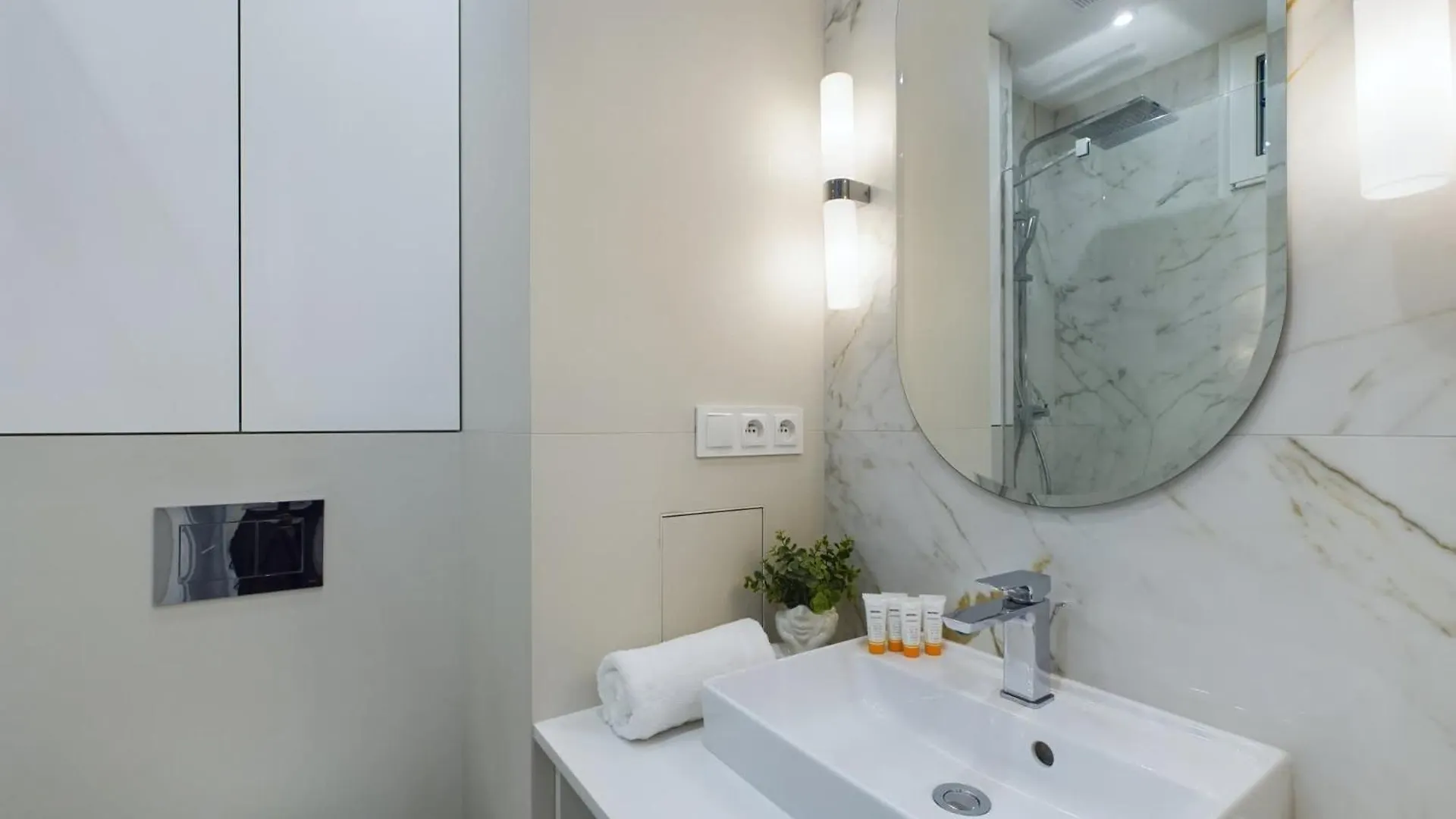 Cosy Studio In The Capital By Noclegi Renters Warsaw 0*,  Poland